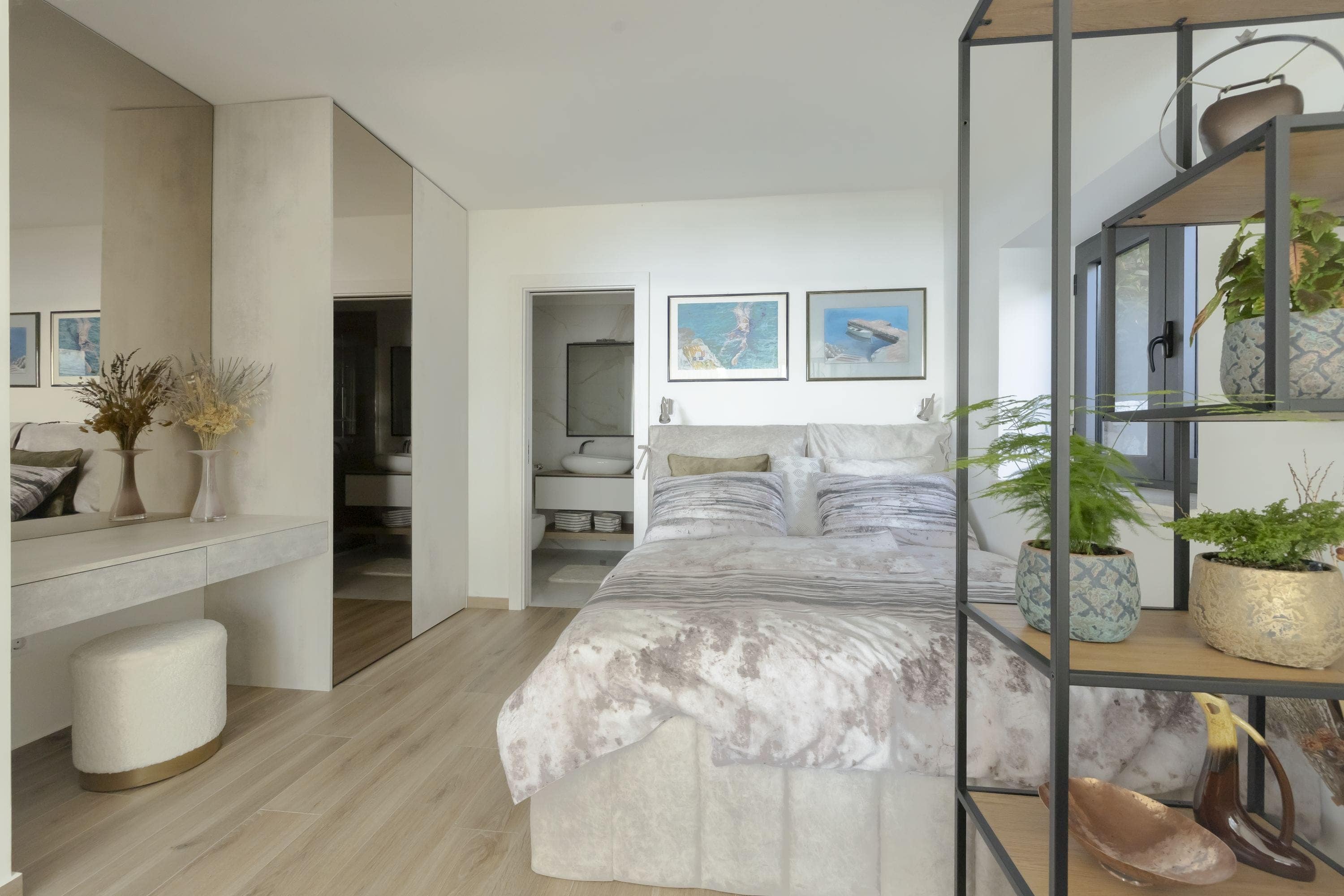 Suite 8