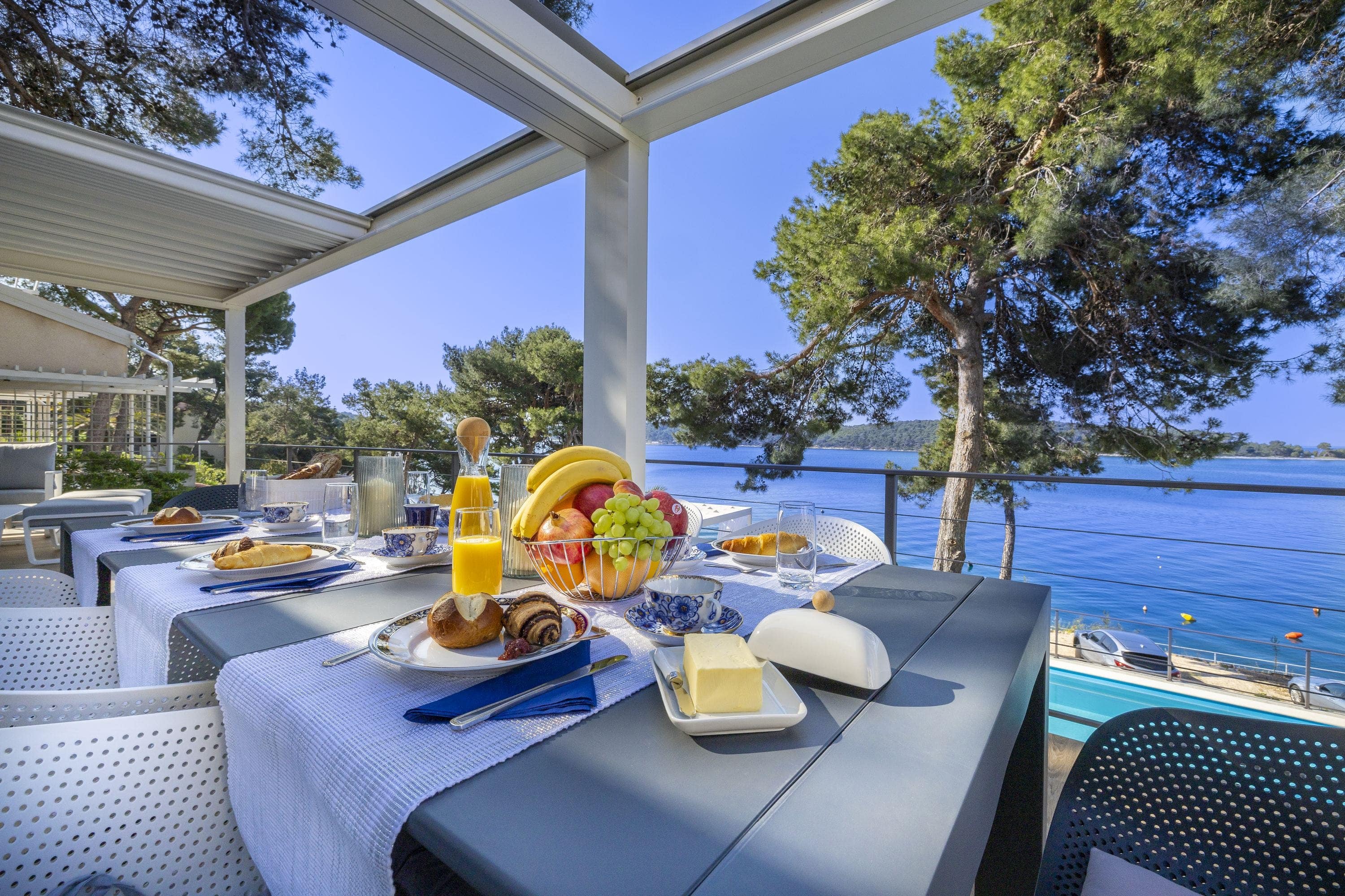 Terrace table 1